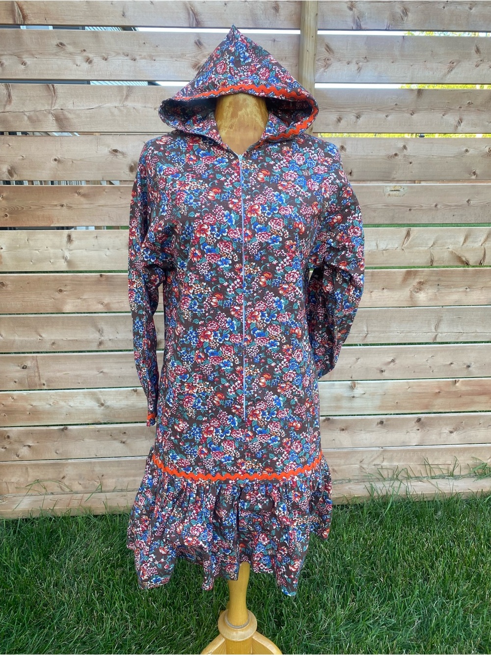 Vintage 70s Floral Hooded Zip Front Dress with Ruffle Hem calico boho hippie